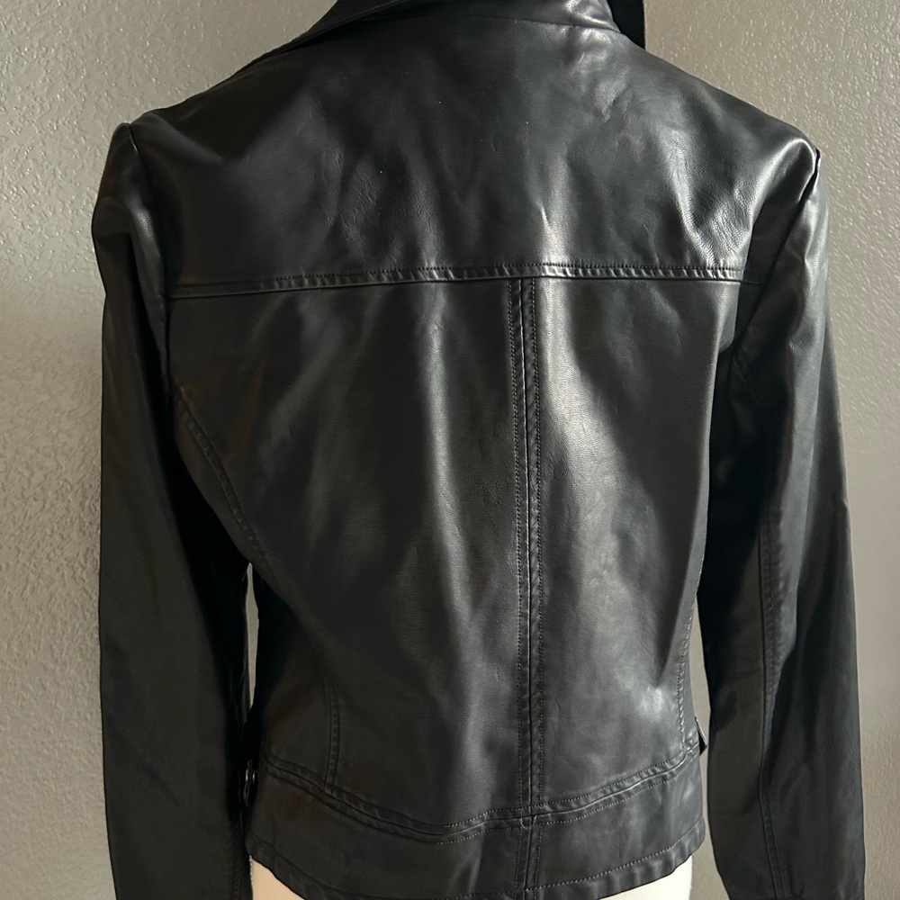 Tanming Black Women's PU Leather Jacket - Picture 3 of 9